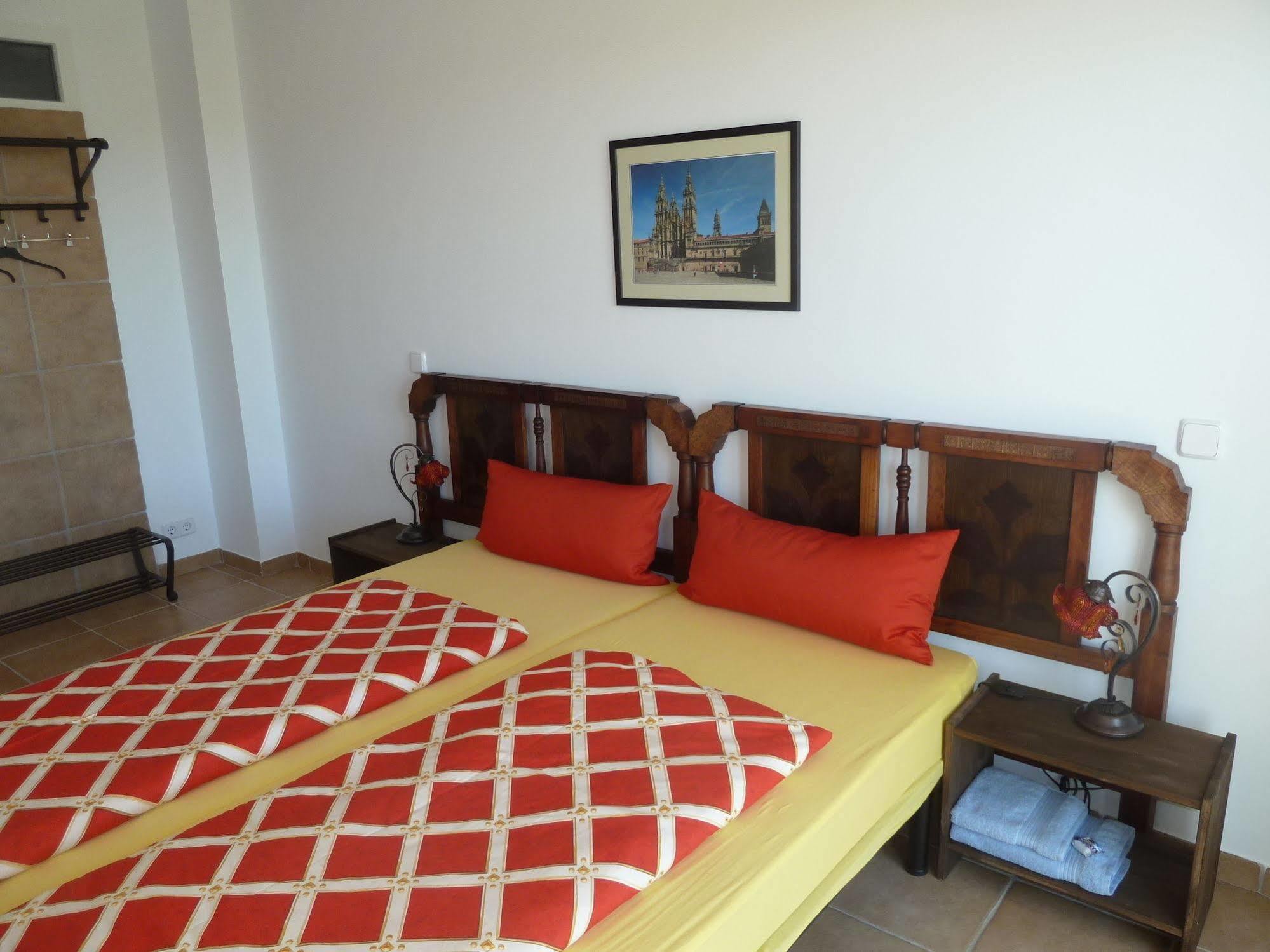Hostal Moratinos Exterior foto